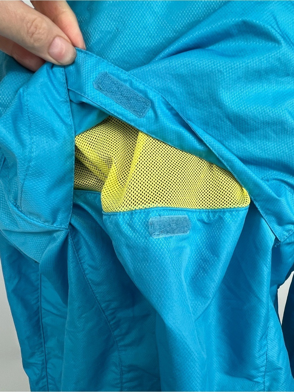 Women’s Lightweight Turquoise Hooded Jacket - Picture 8 of 15